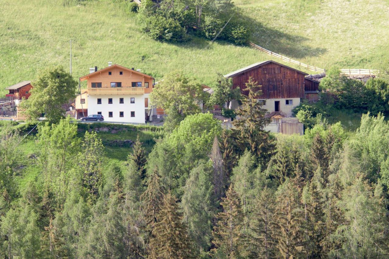 Appartamento Schweinsteghof Urlaub Auf Dem Bauernhof Sarentino Esterno foto